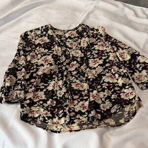 Fun 2 Fun Black and Cream Floral Blouse